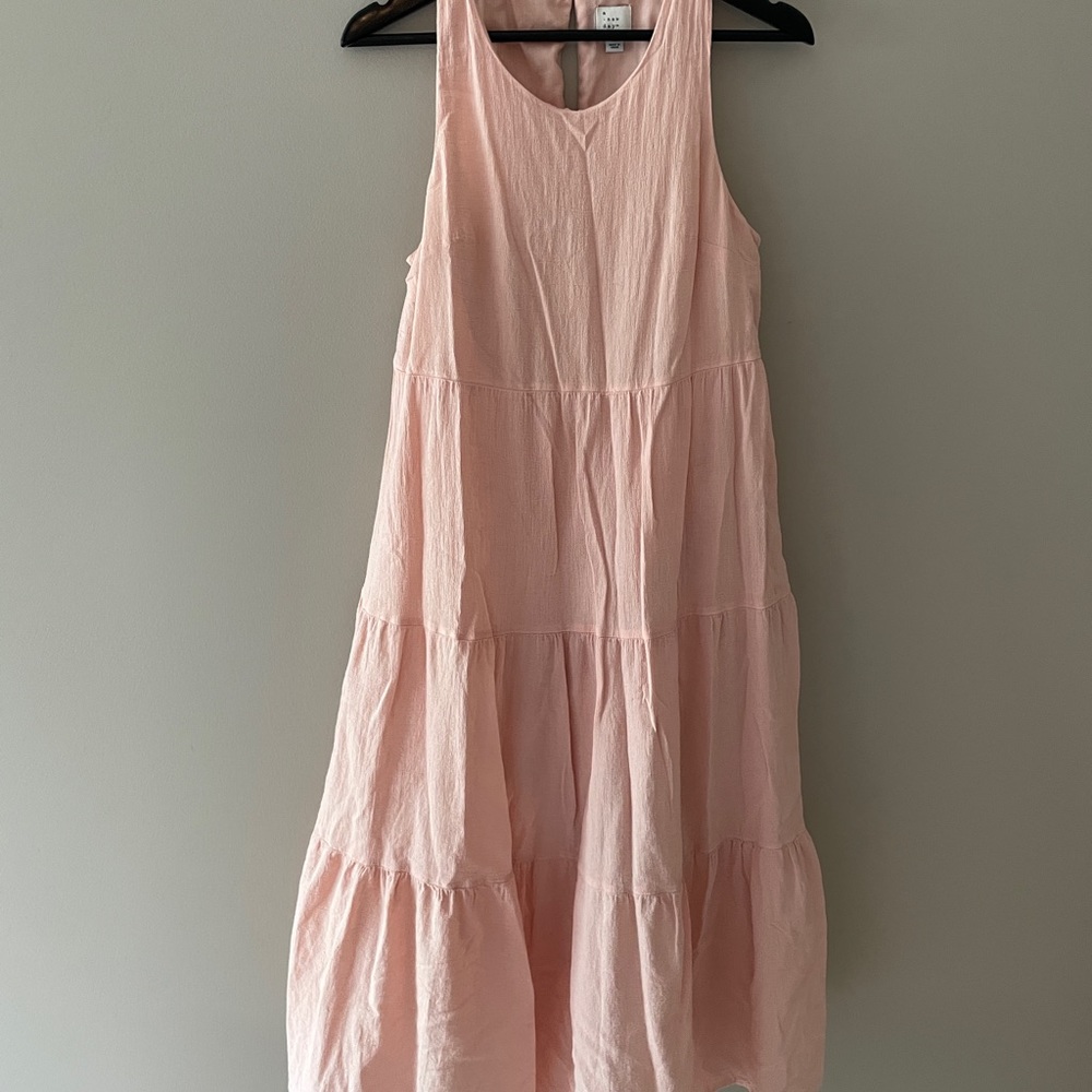 Light Pink Flowing Dress size XS Runs large